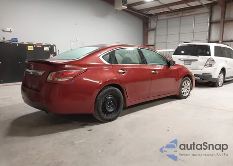 2015 Nissan Altima 2.5 S из США, поврежденный, VIN 1N4AL3AP9FC466001